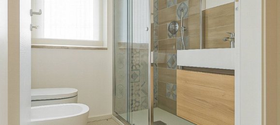 1 bedroom Apartment in Vicenza, Italy No. 266103 3