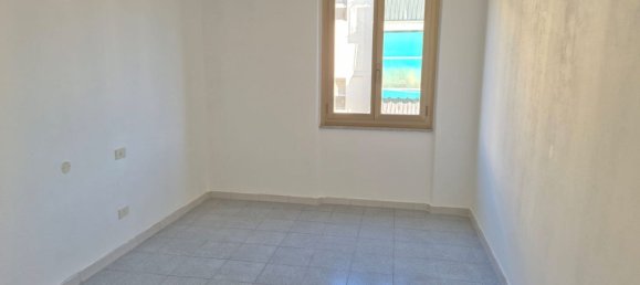 4 bedrooms Apartment in La Spezia, Italy No. 353116 10