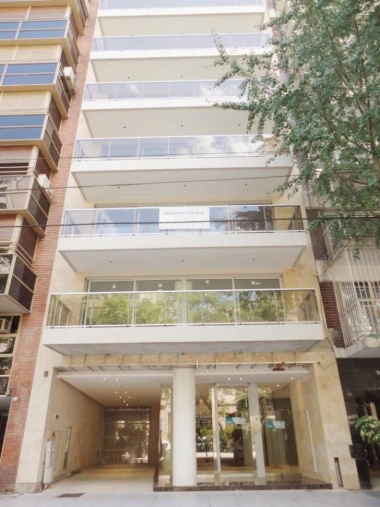 4 bedrooms Apartment in Buenos Aires, Argentina No. 82708