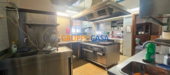 2-Zimmer Gewerbliche Immobilie in Montecarlo, Italy, Nr. 282707 15