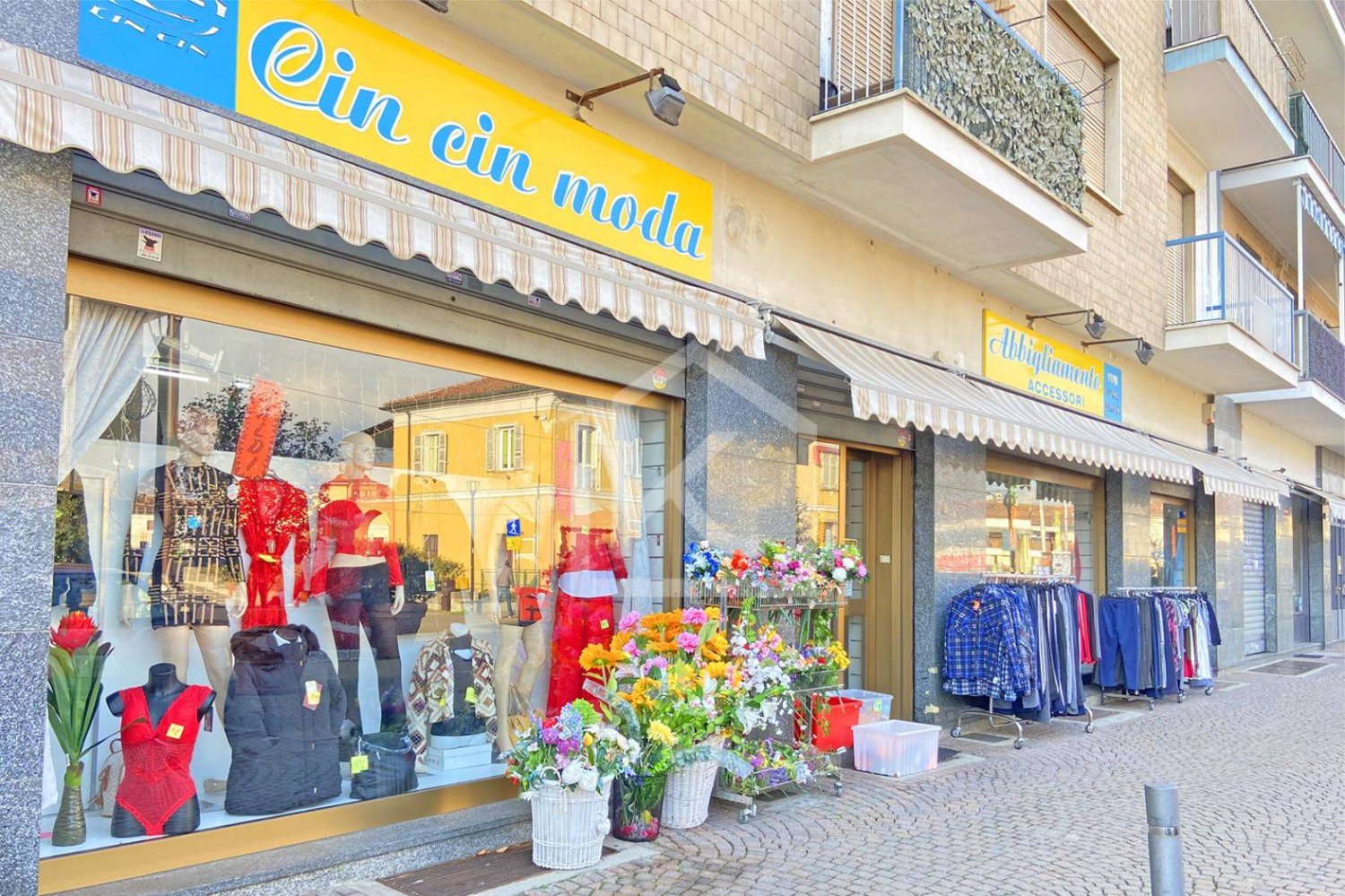 1 room Commercial property in Avigliana, Italy No. 143680