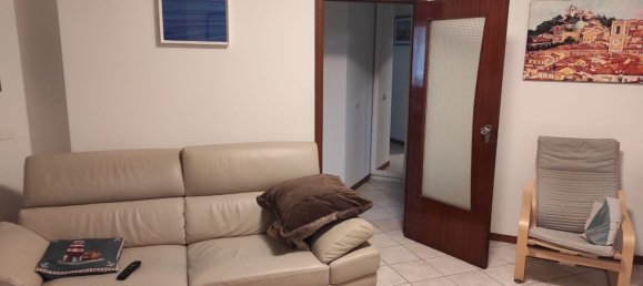 4 Schlafzimmer Wohnung in Agugliano, Italy, Nr. 376440 2