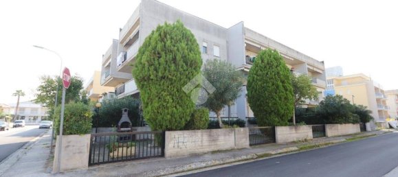 2 bedrooms Apartment in Martinsicuro, Italy No. 341326 15