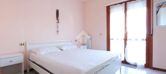 2 bedrooms Apartment in Martinsicuro, Italy No. 341326 9