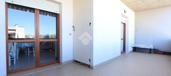 2 bedrooms Apartment in Martinsicuro, Italy No. 341326 5