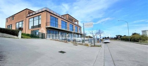 Almacén en Porto San Giorgio, Italy 550 m² No. 318872 9