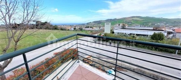 Almacén en Porto San Giorgio, Italy 550 m² No. 318872 18