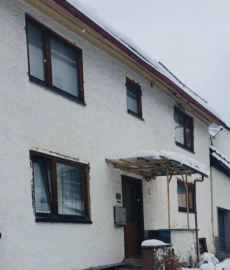 Adosado de 6 habitaciónes en Suhl, Germany No. 102977