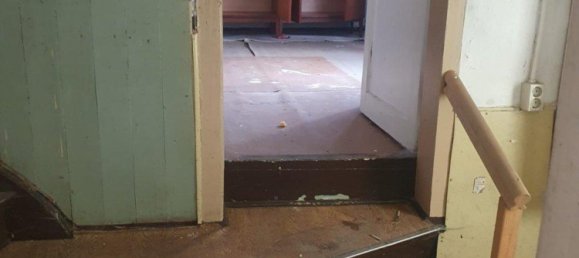 Adosado de 6 habitaciónes en Suhl, Germany No. 102977 7