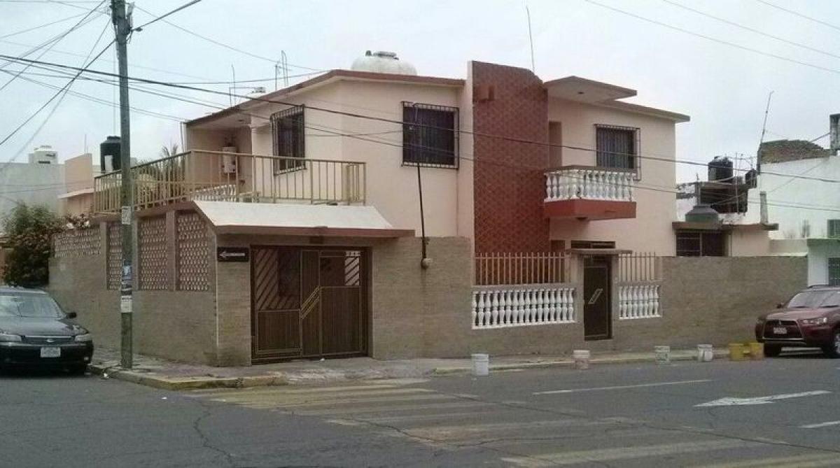 Casa de 4 dormitorios en Veracruz, Mexico No. 208733