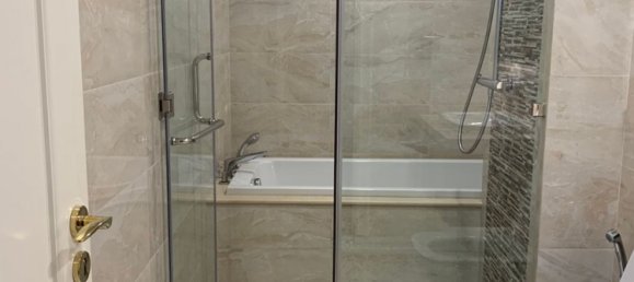 3 bedrooms Apartment in District 1, Vietnam No. 18389 9