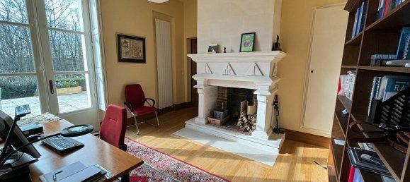 6 bedrooms Castles in Tours, France No. 349948 13