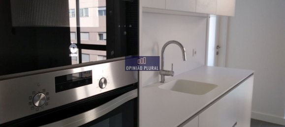 4 bedrooms Apartment in Porto, Portugal No. 78914 3