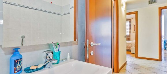 4غرفة شقة في Besana in Brianza, Italy رقم 82212 31