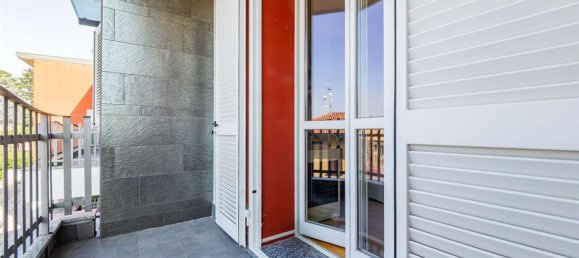 4غرفة شقة في Besana in Brianza, Italy رقم 82212 48