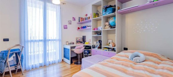 4غرفة شقة في Besana in Brianza, Italy رقم 82212 44