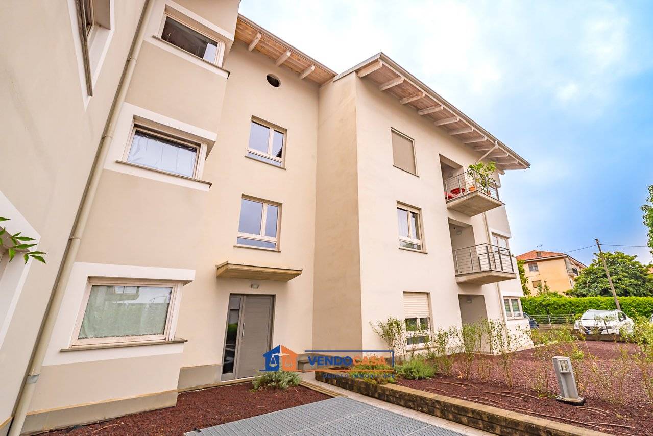 Apartamento T2 em Bra, Italy N.º 339121