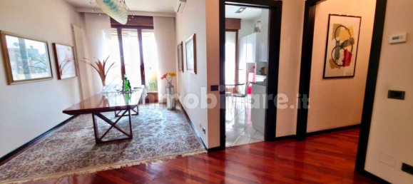 Apartamento T2 em Sesto San Giovanni, Italy N.º 354288 6