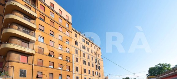 2 bedrooms Apartment in Rome, Italy No. 323608 23