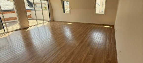 6 bedrooms House in Orleans, France No. 349939 7