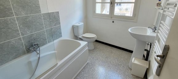 2 Schlafzimmer Haus in Magalas, France, Nr. 38020 11