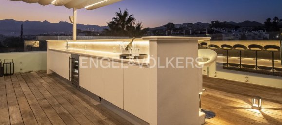 6 bedrooms Villa in Marbella, Spain No. 93774 30