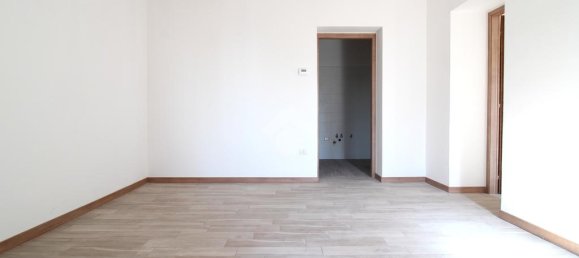 Apartamento T1 em San Giacomo delle Segnate, Italy N.º 305658 2