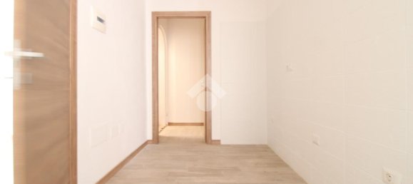 Apartamento T1 em San Giacomo delle Segnate, Italy N.º 305658 3