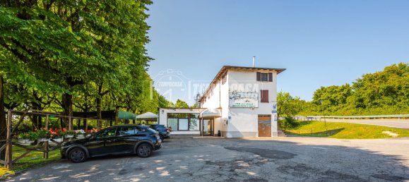 3 bedrooms House in Maranello, Italy No. 328679 9