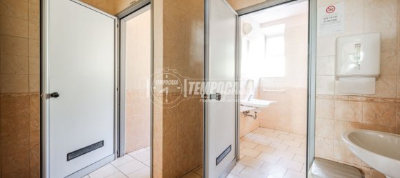 3 bedrooms House in Maranello, Italy No. 328679 16