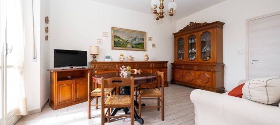 3 Schlafzimmer Wohnung in Rivoli, Italy, Nr. 372024 6