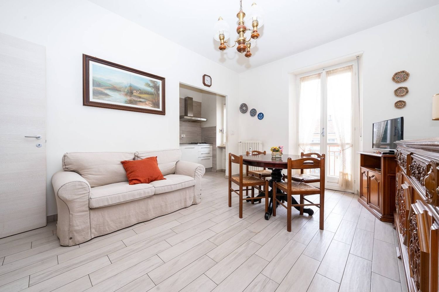 3 Schlafzimmer Wohnung in Rivoli, Italy, Nr. 372024