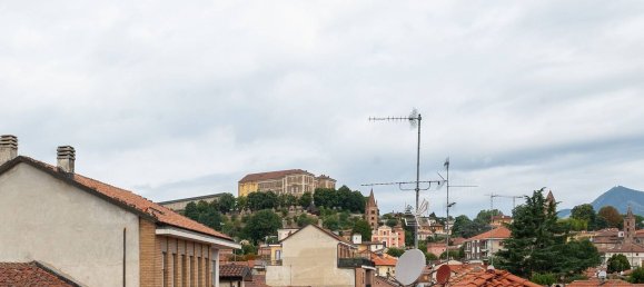 3 Schlafzimmer Wohnung in Rivoli, Italy, Nr. 372024 8