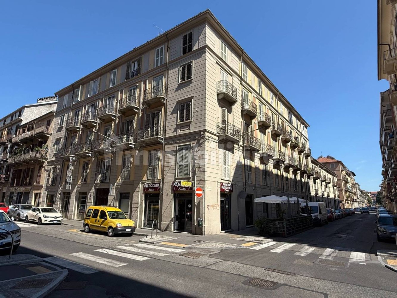 3 bedrooms Apartment in Turin, Italy No. 312934