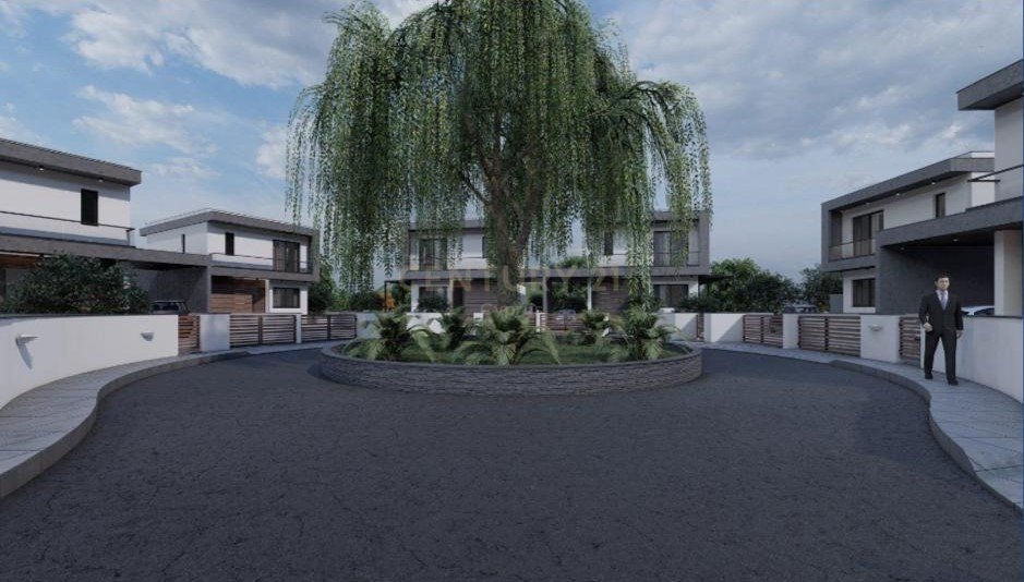 4 bedrooms Villa in Monagroulli, Cyprus No. 4057