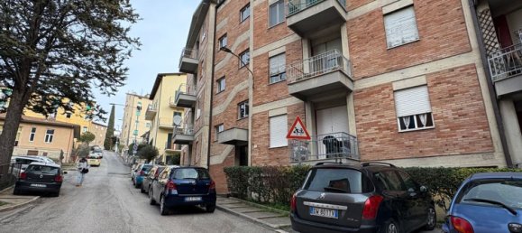 5 rooms Apartment in Perugia, Italy No. 50340 86