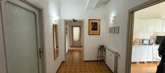 5 rooms Apartment in Perugia, Italy No. 50340 81