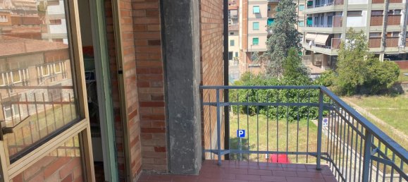 5 rooms Apartment in Perugia, Italy No. 50340 2