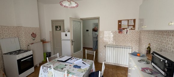 5 rooms Apartment in Perugia, Italy No. 50340 9