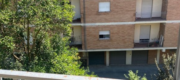 5 rooms Apartment in Perugia, Italy No. 50340 50
