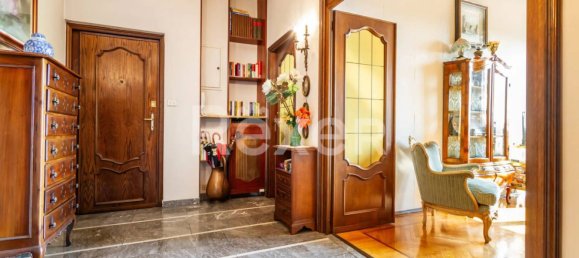 Apartamento de 3 habitaciónes en Turin, Italy No. 12304 6