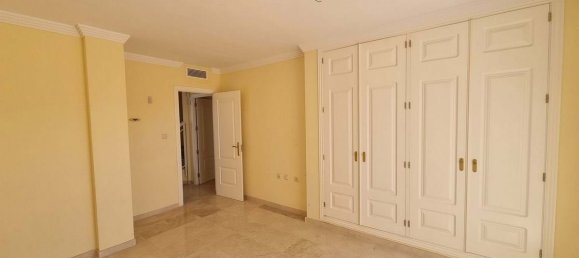 2 bedrooms Penthouse in Marbella, Spain No. 99595 7