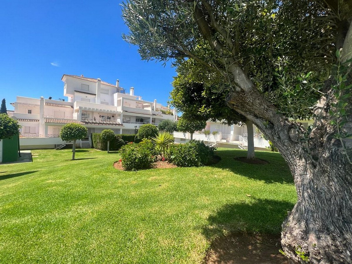 2 bedrooms Penthouse in Marbella, Spain No. 99595