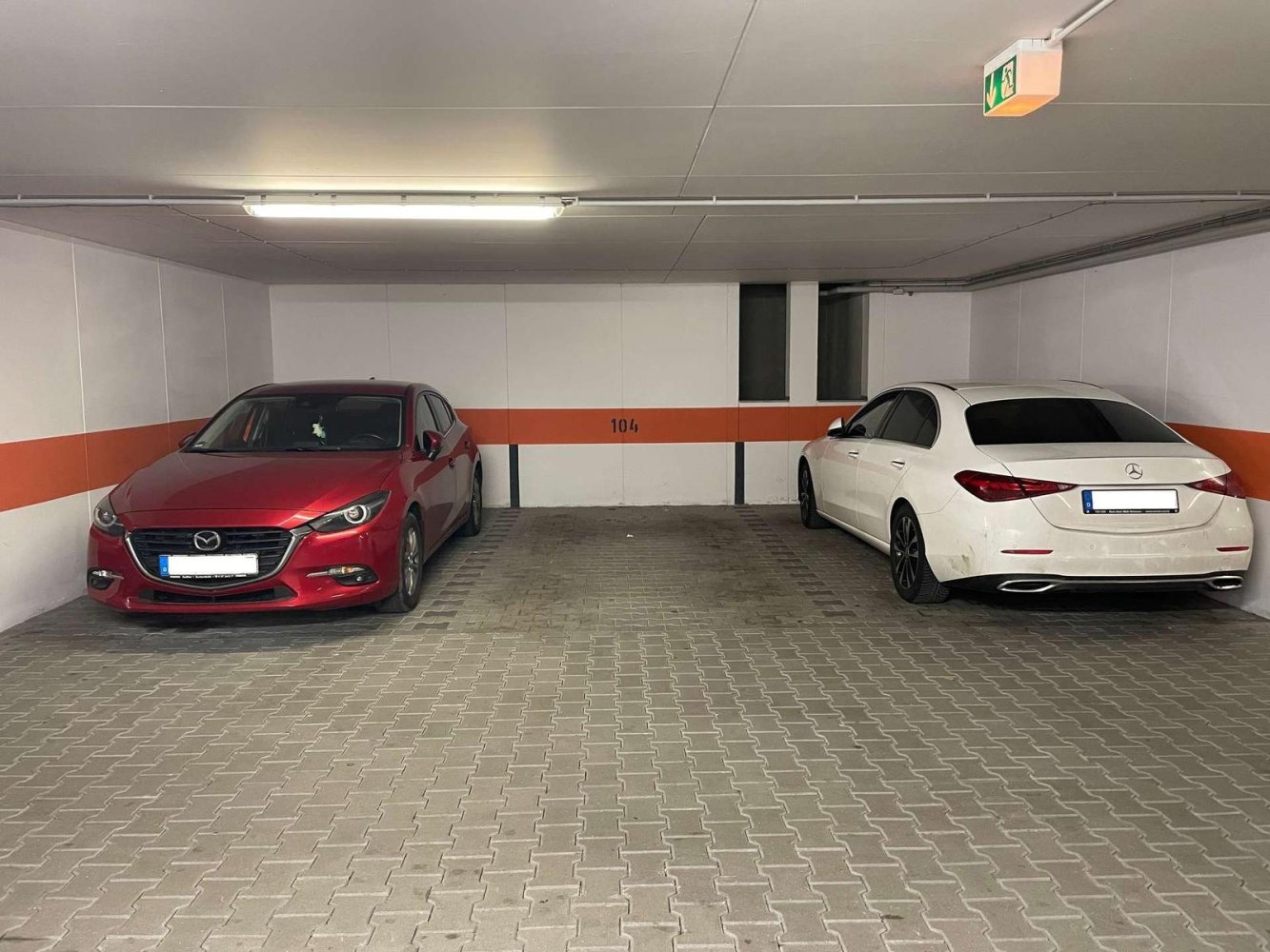 Parking à Munich, Germany No. 368353