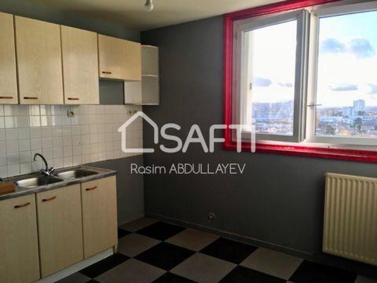 2 bedrooms Apartment in Cholet, France No. 33359