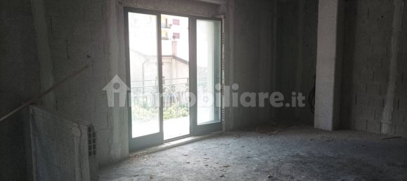 3 bedrooms Apartment in Lauria, Italy No. 31837 4