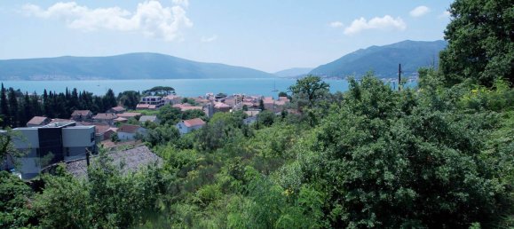 3 bedrooms Bungalow in Tivat, Montenegro No. 195 10