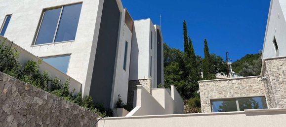 3 bedrooms Bungalow in Tivat, Montenegro No. 195 7