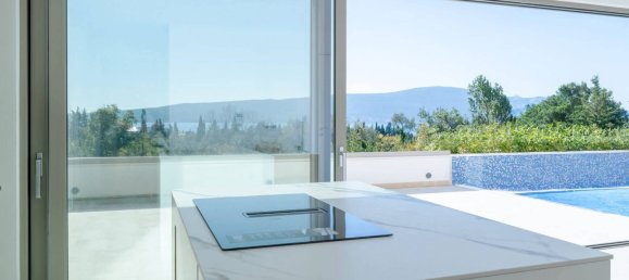 3 bedrooms Bungalow in Tivat, Montenegro No. 195 24