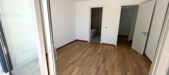 3 bedrooms Bungalow in Tivat, Montenegro No. 195 17